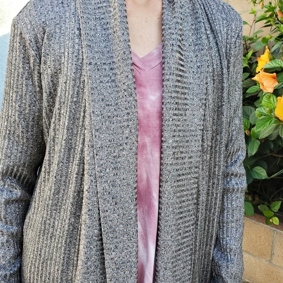 COVINGTON gray long sleeve textured cardigan Med travel office casual - Picture 3 of 6